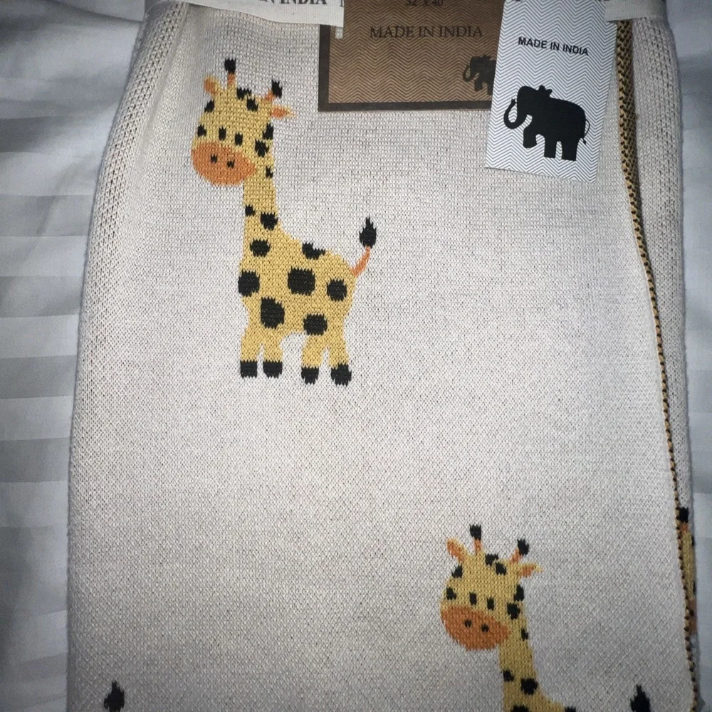 Made In India Baby Giraffe Blanket, Reversible  Knitted  Cotton Ivory/Yellow New
